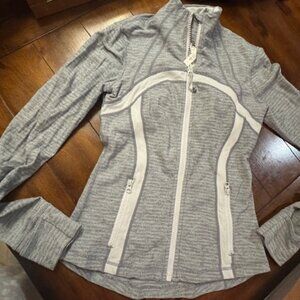 LULULEMON JACKET SIZE 6